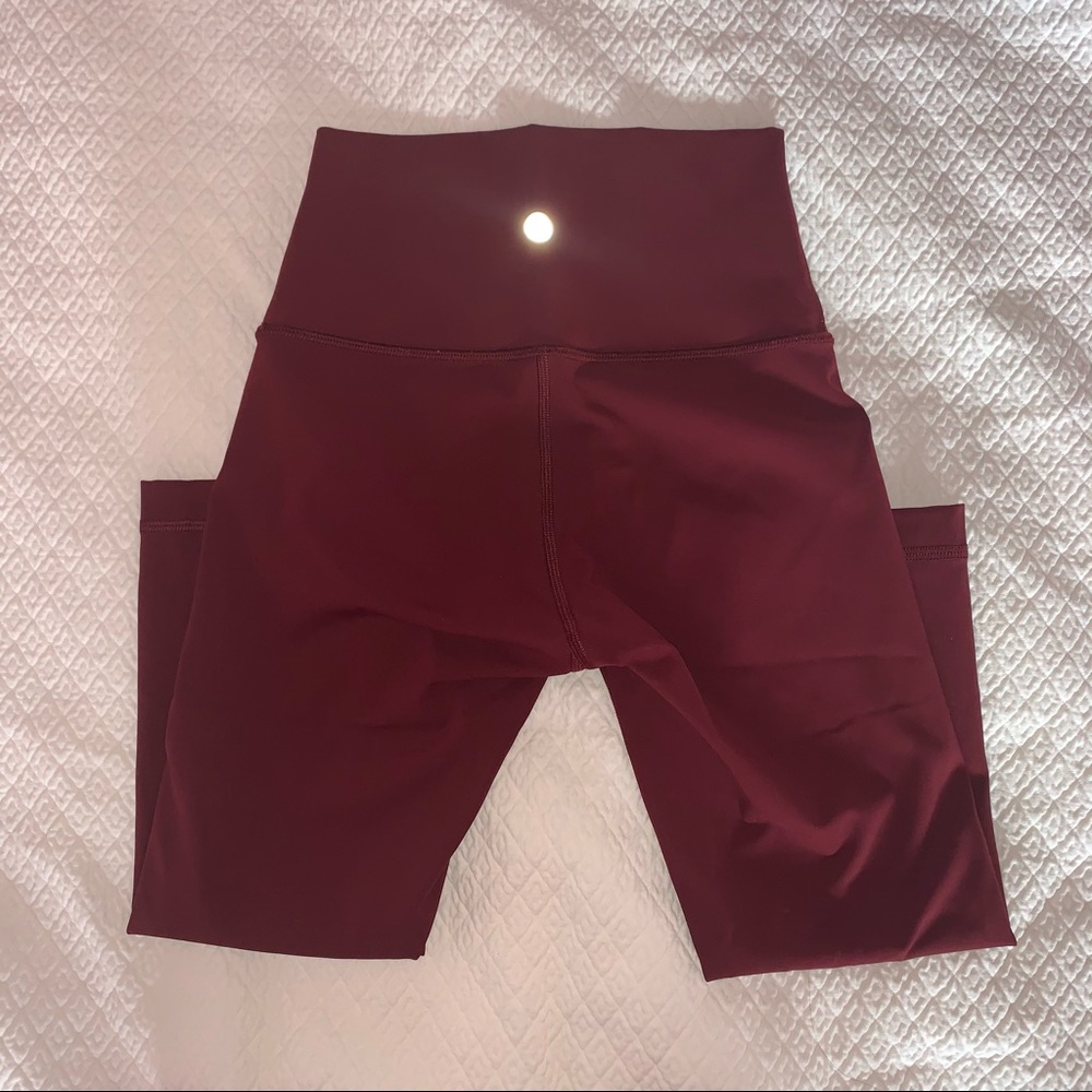 [SOLD] lululemon wunder under crop 17”